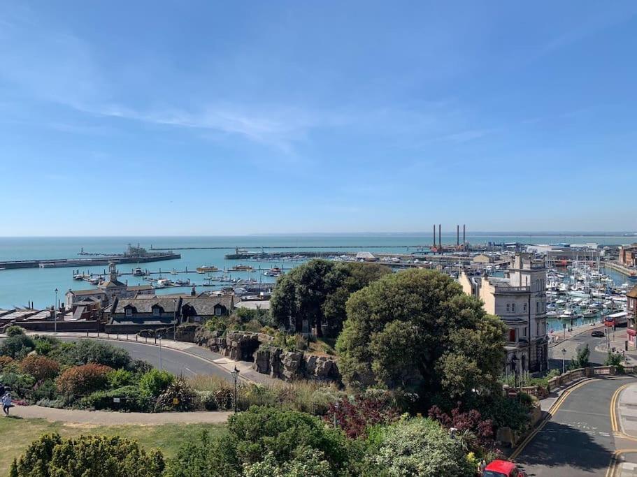 Georgian 5 Storey House, Seaviews, Cinema Room Ramsgate Exterior photo